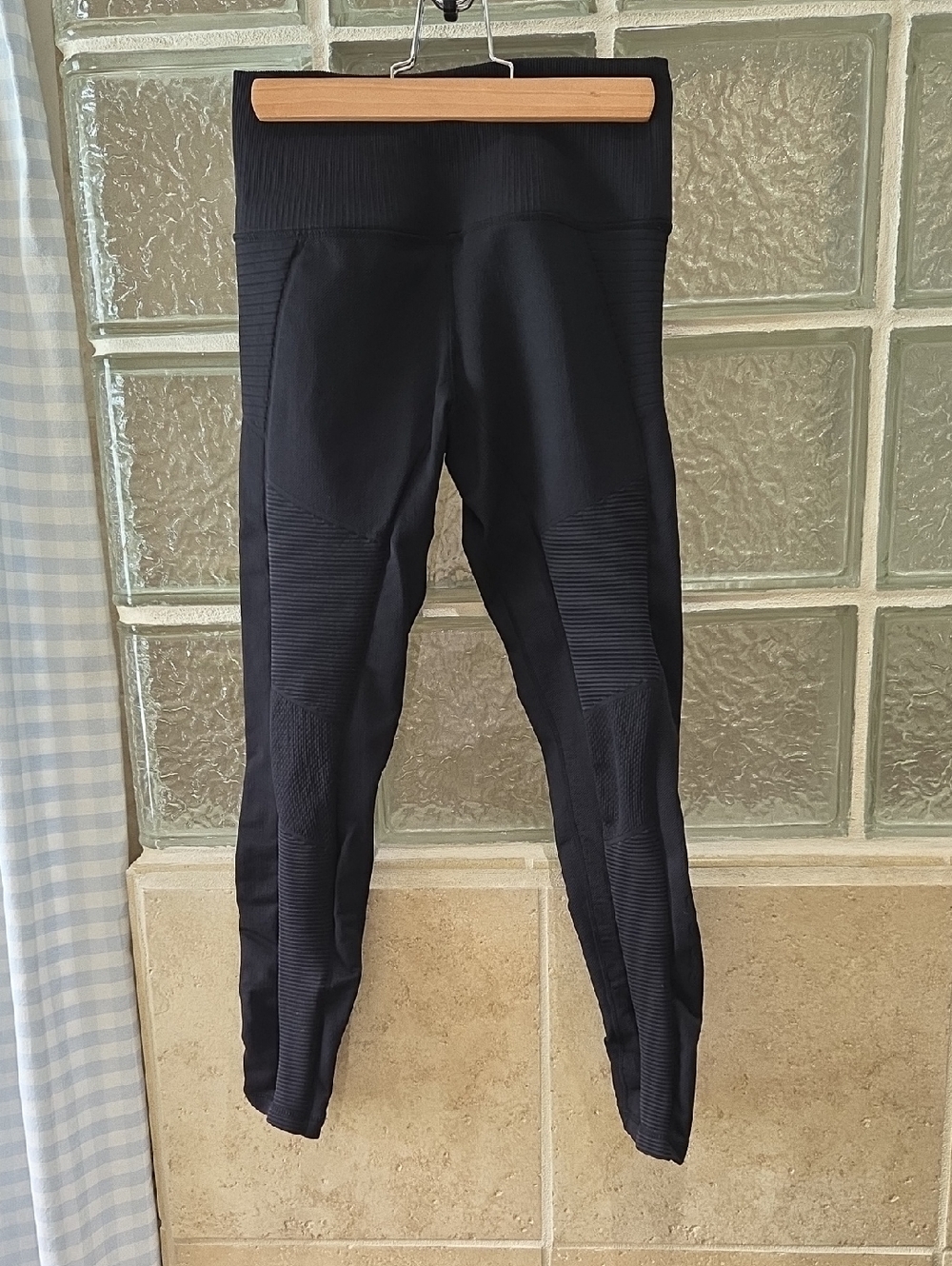 Avocado LA High-Waist Black Ribbed Compression Active Leggings M/L